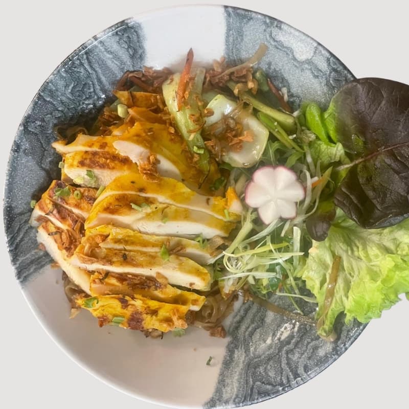 Udon mit gegrilltem Hühnerfilet